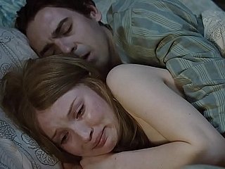 Chỉ khỏa thân & quan hệ tình dục cảnh của Emily Browning từ Sleeping Dreamboat