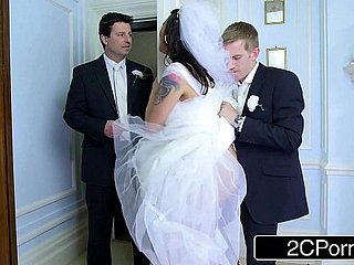 Procace ungherese Bride-to-be Simony Diamond scopa del marito Best Scrounger