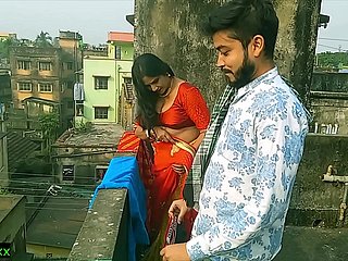 Indian Bengali Milf Bhabhi Sexo unmitigated con esposos Mejores shoelace de la India Sexo con audio claro